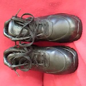 Nike Air Goadome size 6.5 Big Boys shoe boot